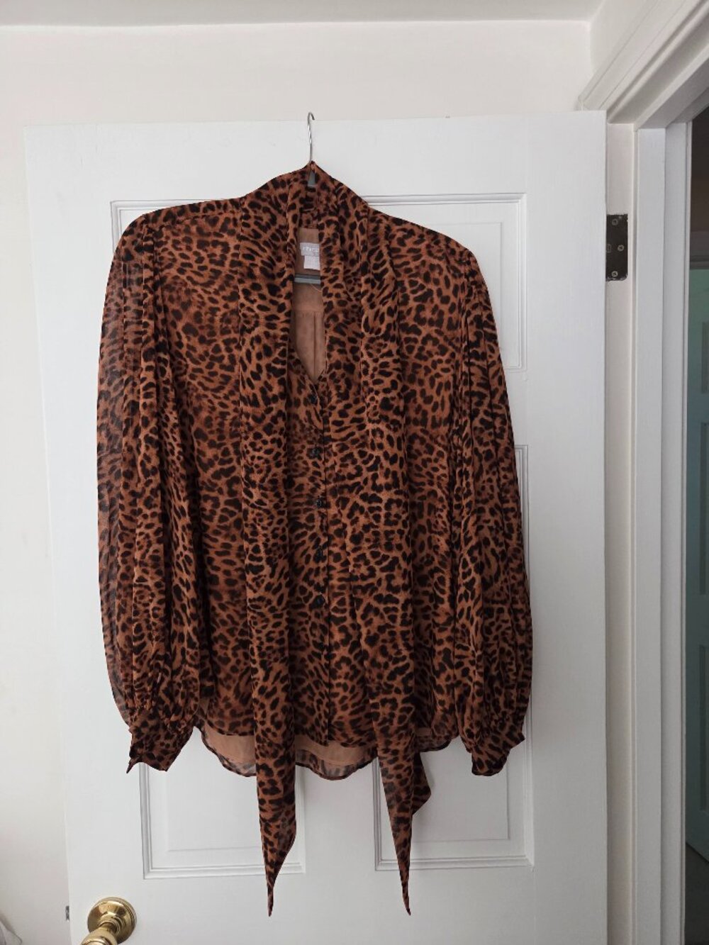 CHICO'S LEOPARD PRINT BLOUSE